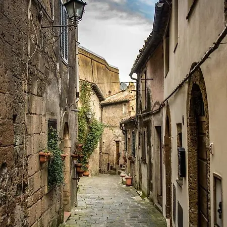 Rasna Heart * Sorano (Grosseto)